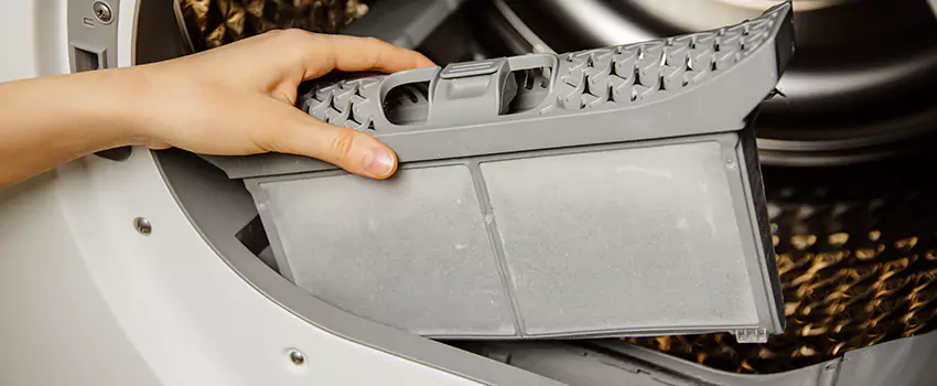 Signs Of A Clogged Dryer Lint Trap in Huntsville, Alabama